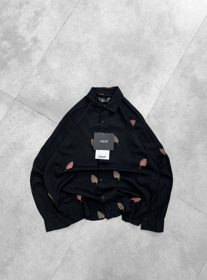 Allover Minimal Straight Leaf Embroidery Dropshoulder Shirt-Black1